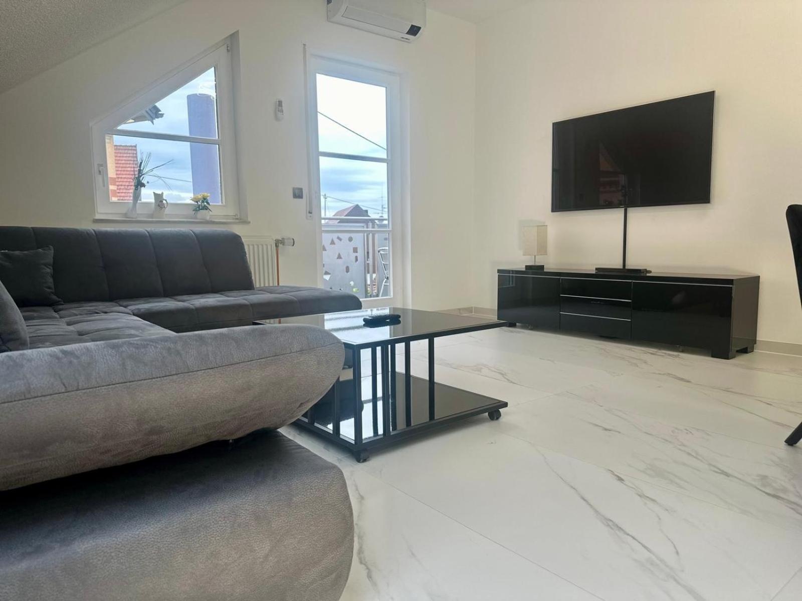 Flexible, Schoene Und Gut Aussehende Feriensuite Reutlingen Extérieur photo