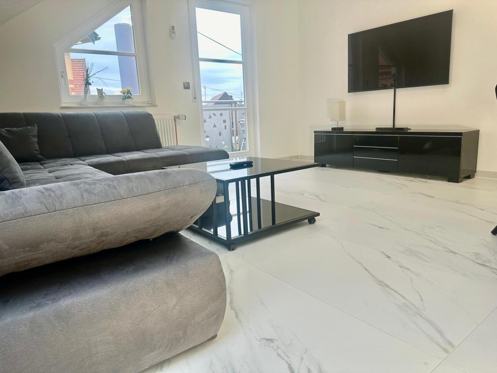 Flexible, Schoene Und Gut Aussehende Feriensuite Reutlingen Extérieur photo